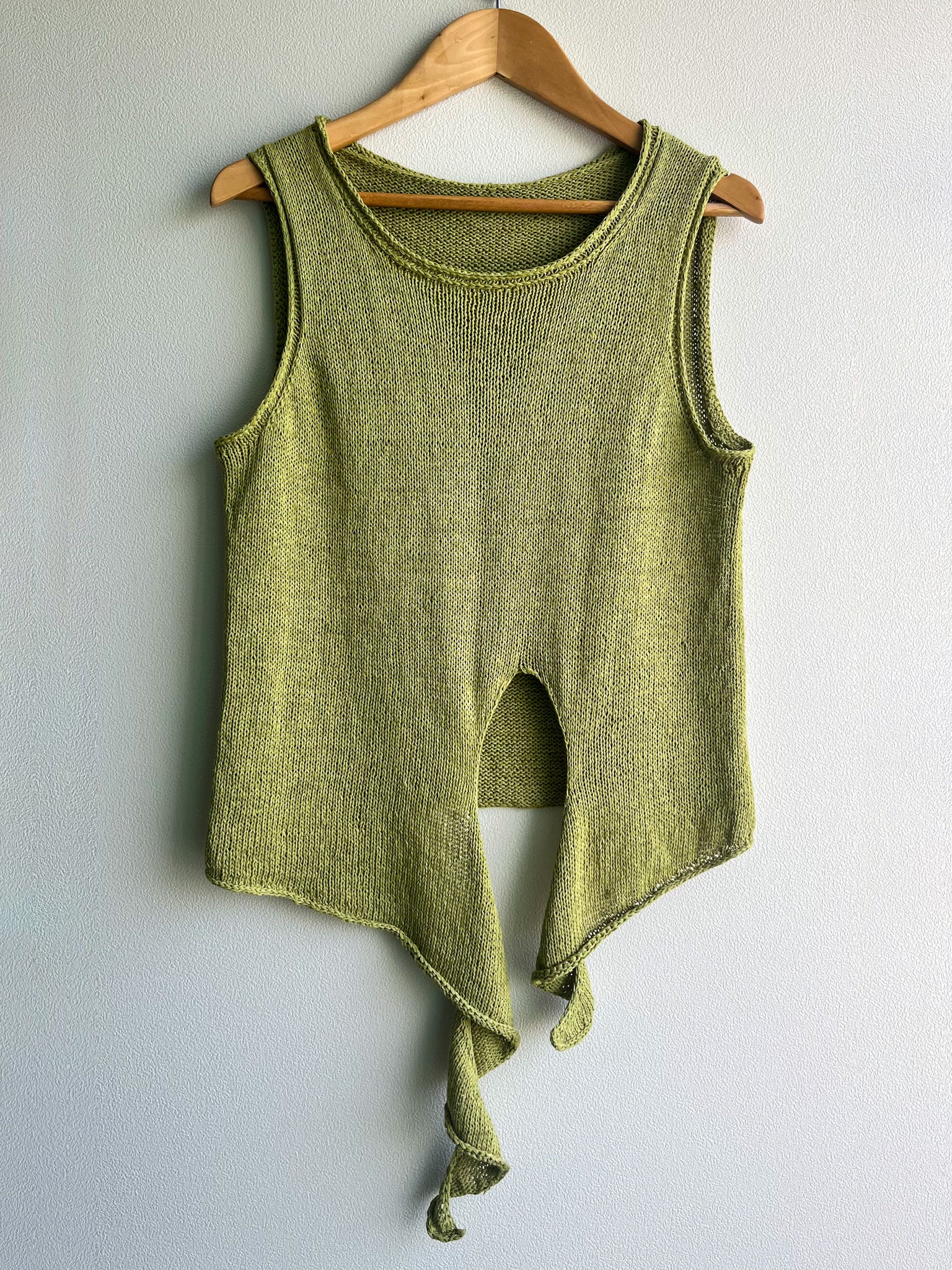 Elio Knot Tank Top flat lay